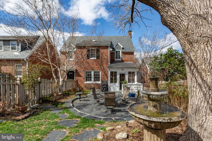 Property Photo:  812 Marye Street  VA 22401 