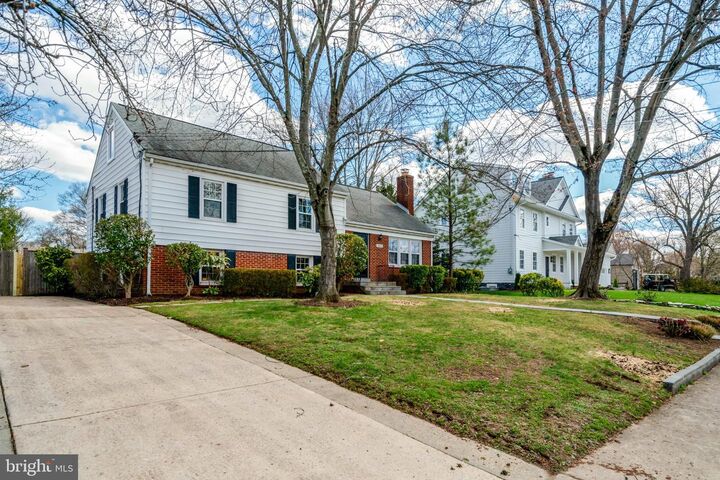 Property Photo: 1012 Croton Drive VA 22308