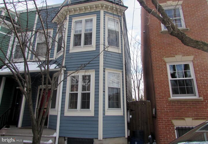 Property Photo: 112 Commerce Street VA 22314