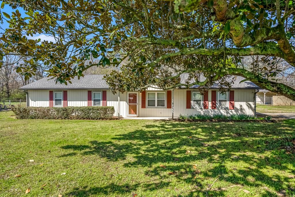 Property Photo: 617 Regal Drive GA 30755