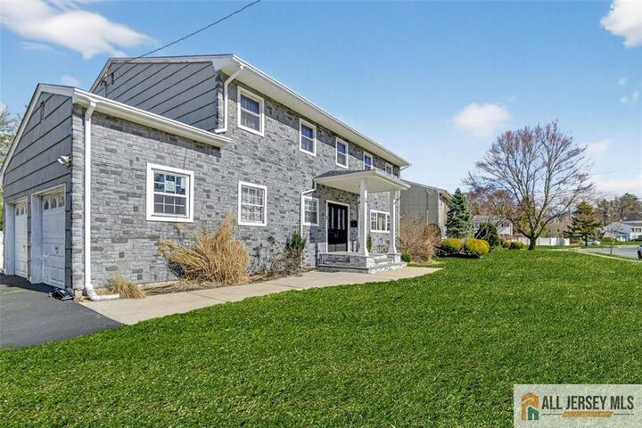 Property Photo:  16 Colonial Drive  NJ 08816 