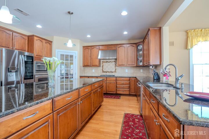 Property Photo:  4 Heitz Lane  NJ 08844 