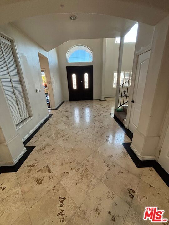 Property Photo:  2600 W Picadilly Way  CA 92801 