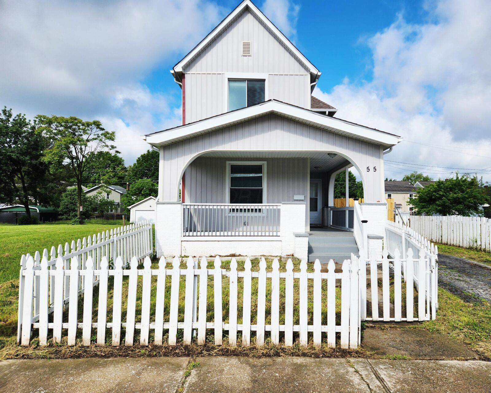 Property Photo: 55 S Yale Avenue OH 43222