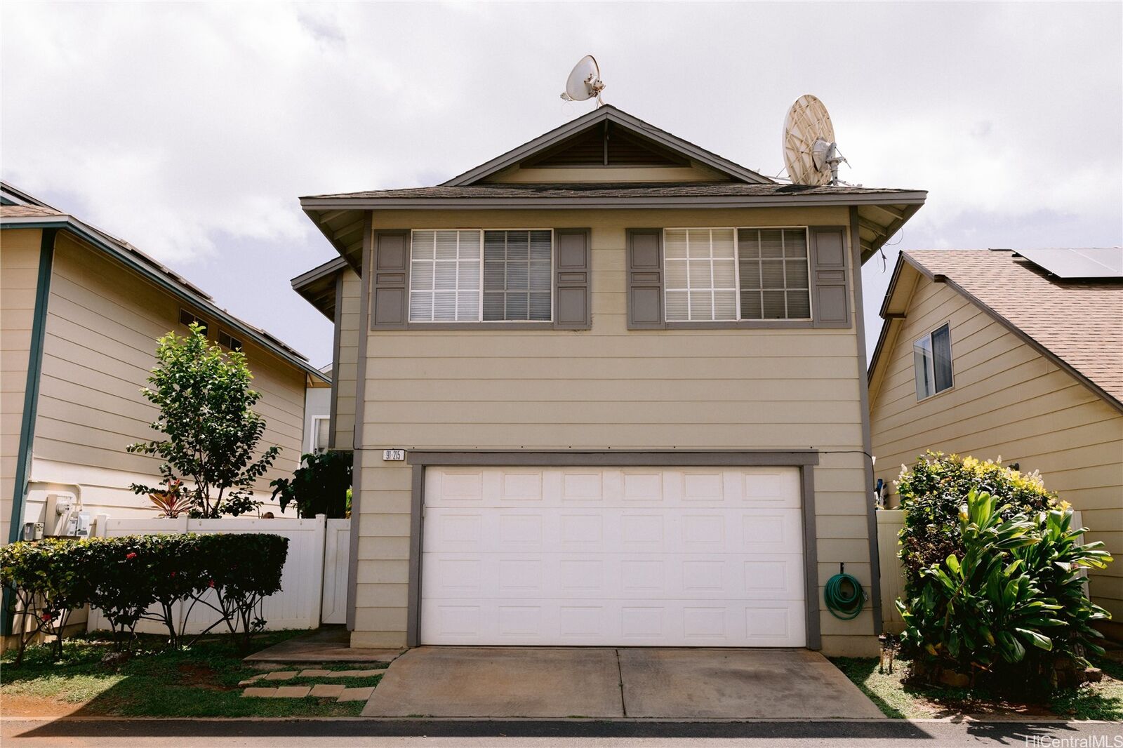 Property Photo: 91-215 Kuina Place 96 HI 96706