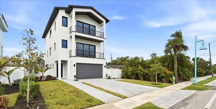 Property Photo:  1214 Gulf Boulevard  FL 34223 