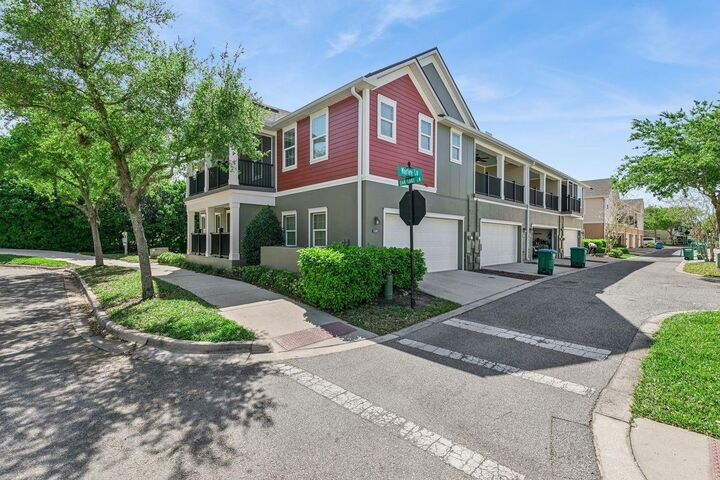 Property Photo: 1275 Marley Lane FL 32708