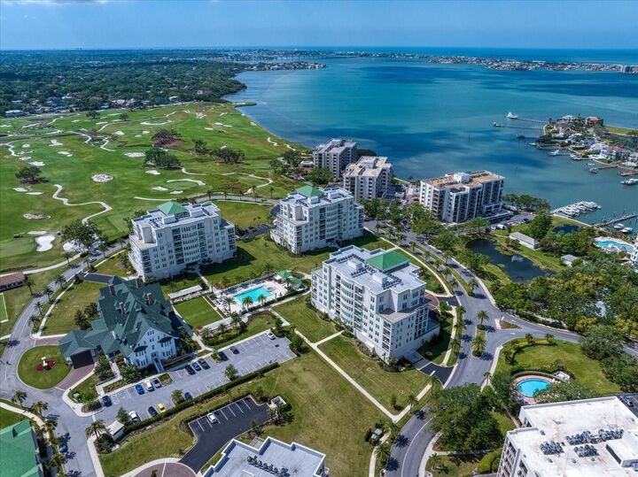 Property Photo: 125 Belleview Boulevard 302 FL 33756