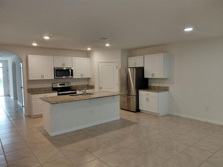 Property Photo:  1842 Egret Meadows Avenue  FL 34744 