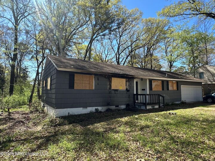 Property Photo:  415 E Northside Drive  MS 39206 