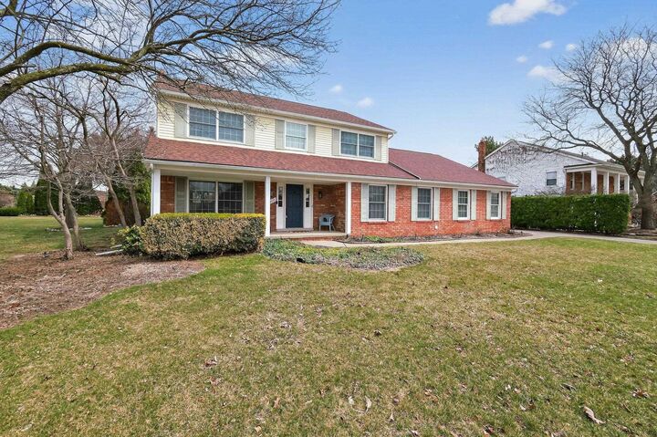 Property Photo:  46922 Ben Franklin Drive  MI 48315 
