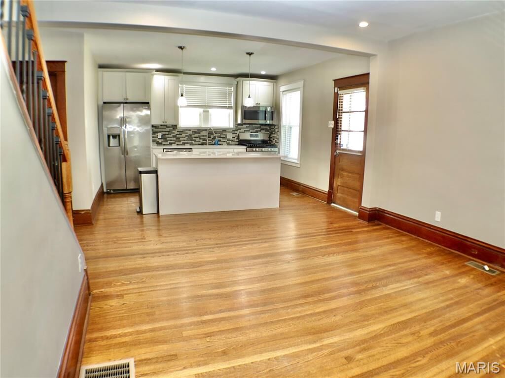 Property Photo:  5323 Bischoff Avenue  MO 63110 