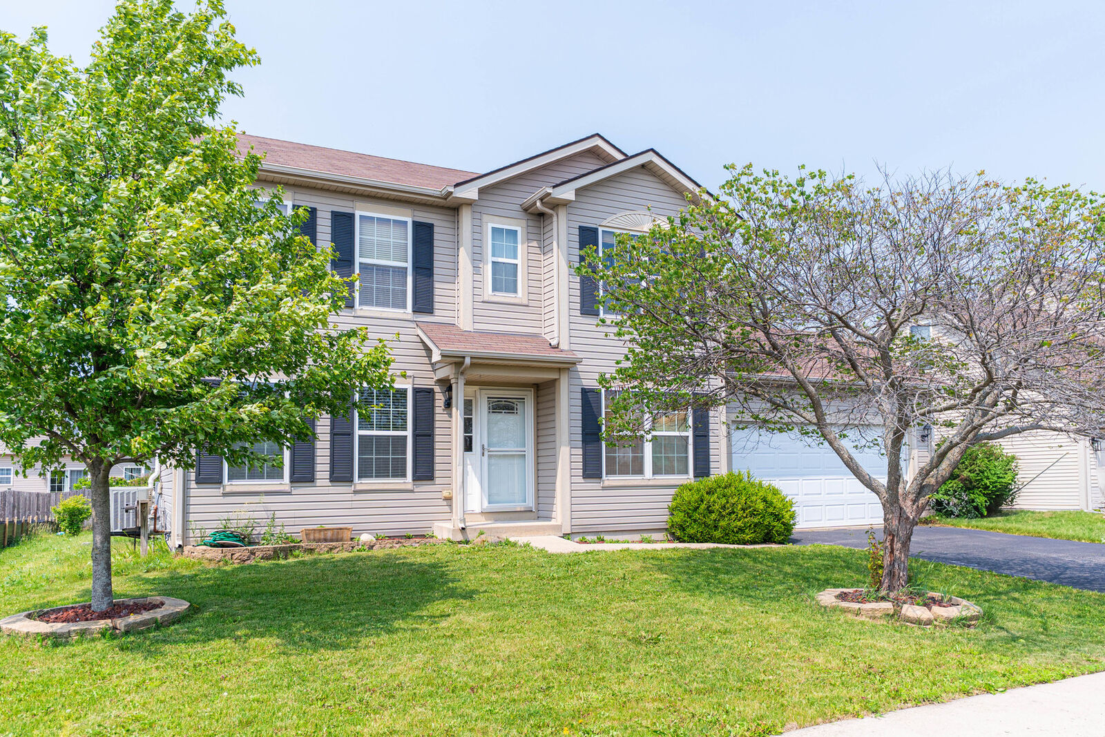 Property Photo:  841 Pond Brook Avenue  IL 60150 