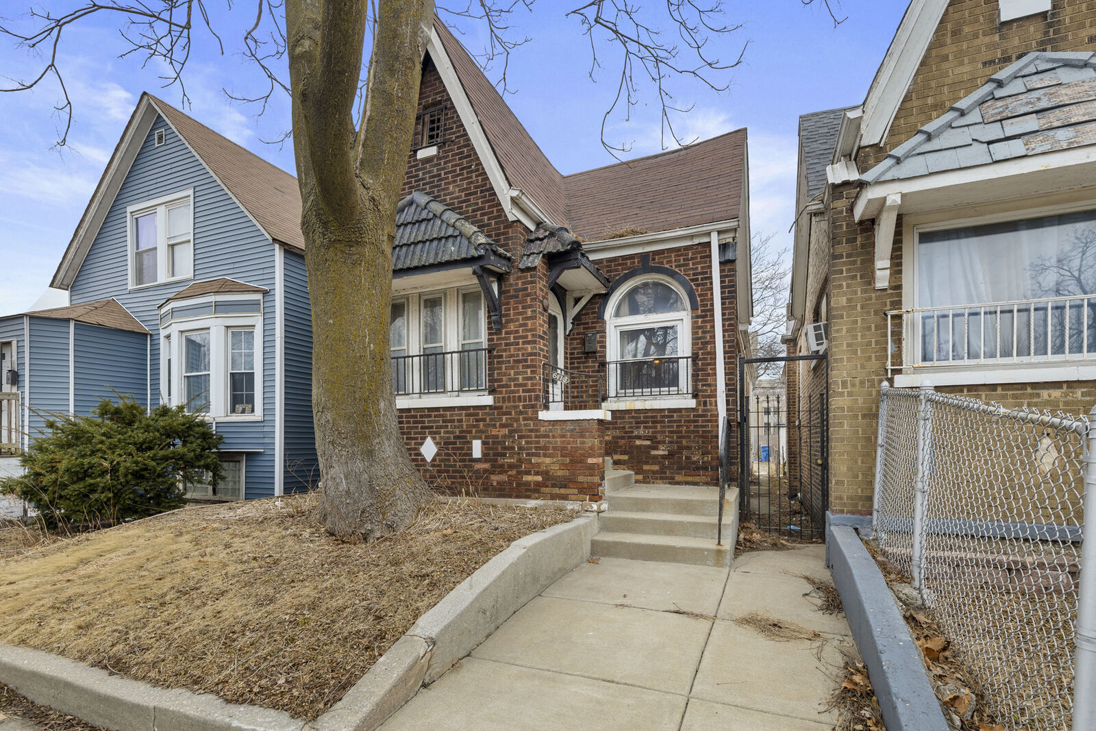 Property Photo: 6113 S Damen Avenue IL 60636