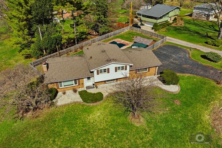 Property Photo:  20W260 Meadow Lane  IL 60439 