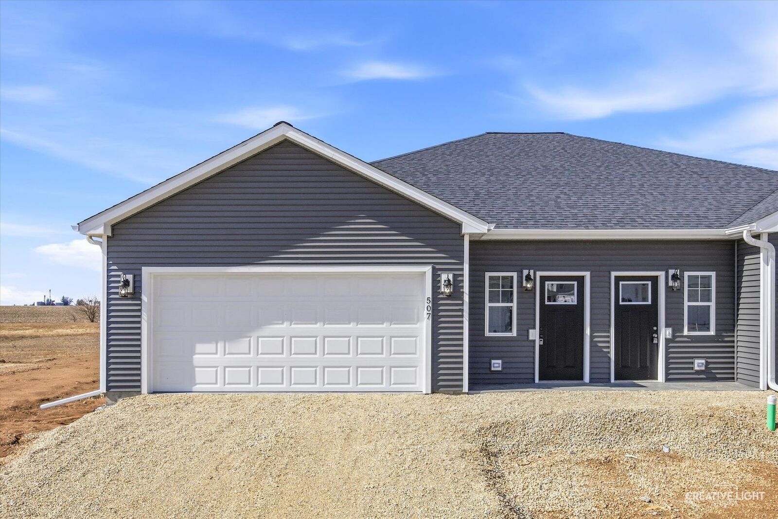 Property Photo:  513 S Preston Street  IL 60112 