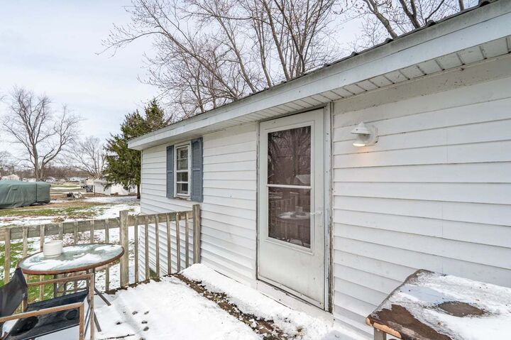 Property Photo: 202 E Jones Street IL 61771
