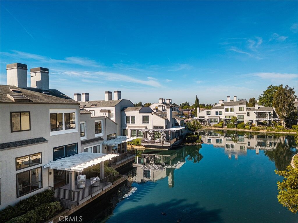Property Photo:  30 Waterway 43  CA 92614 