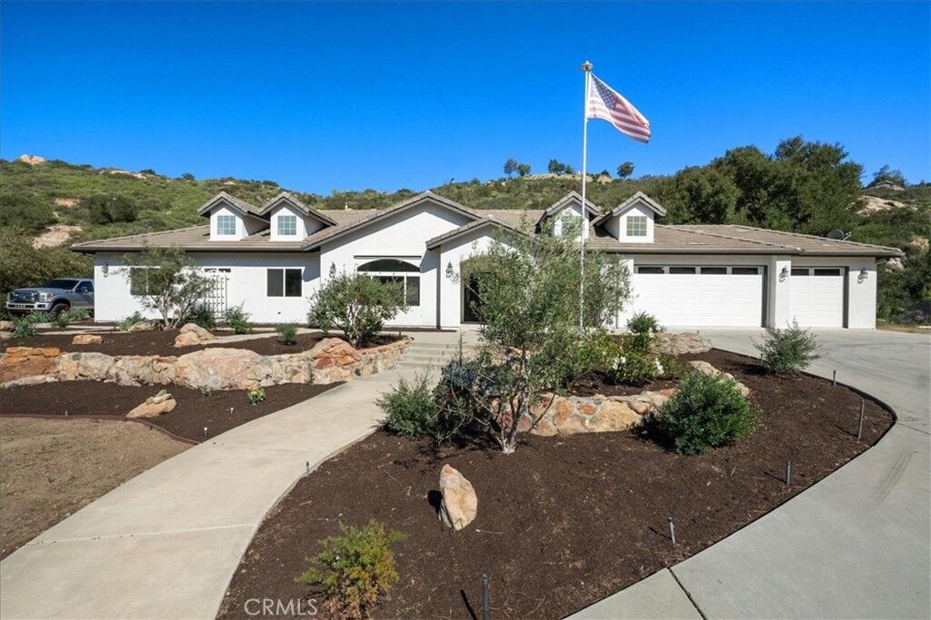 Property Photo:  29563 Valley Stream Rd  CA 92082 