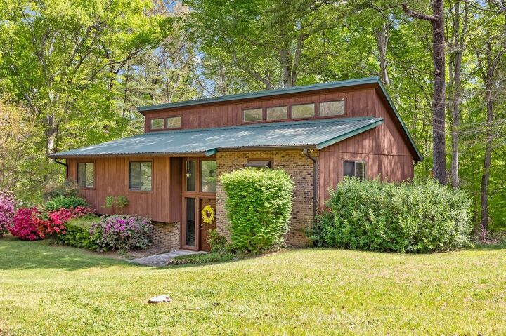 Property Photo:  1102 Patterson Dr  TN 37082 
