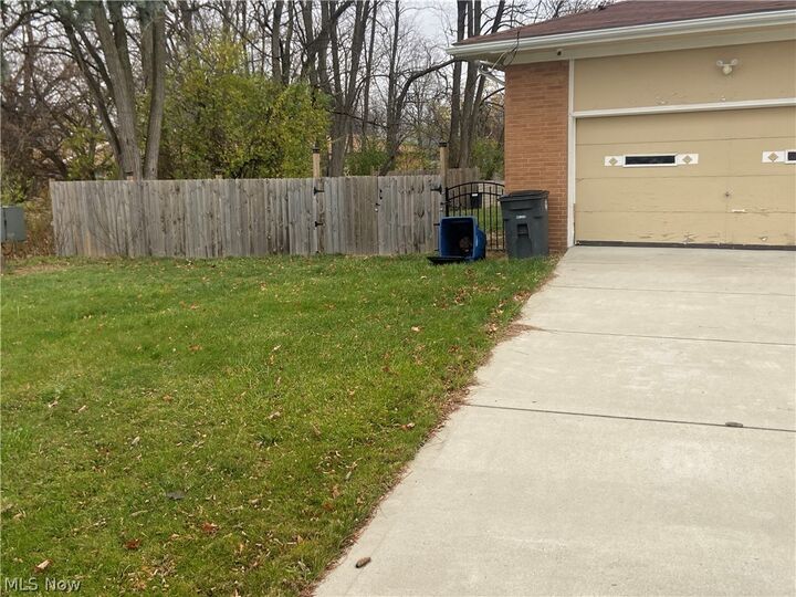 Property Photo:  16307 Highview Drive  OH 44128 