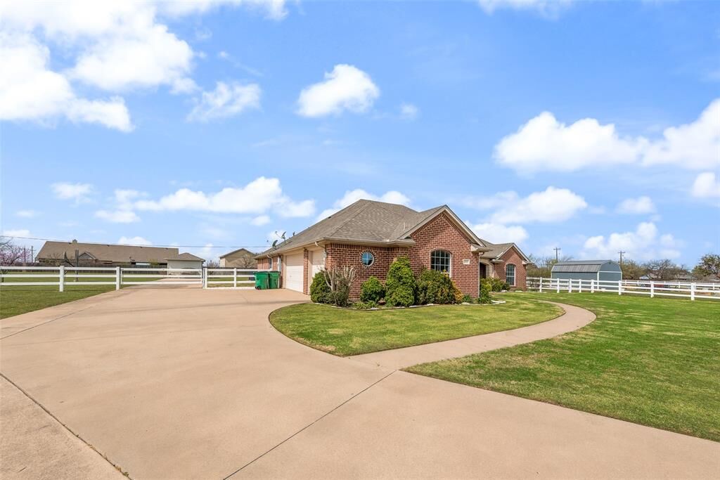 Property Photo:  14001 Oak Bark Drive  TX 76052 