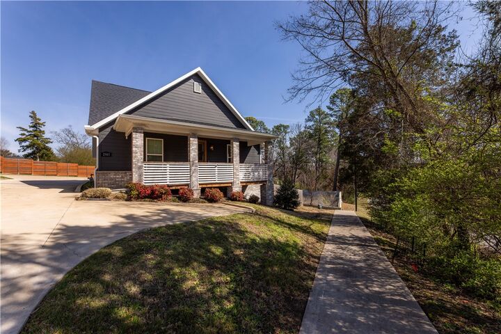 Property Photo:  2983 N Old Wire Road  AR 72703 