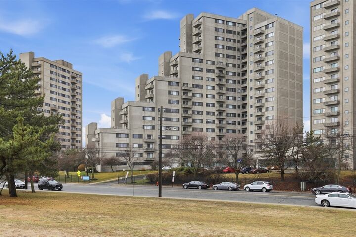 Property Photo:  376 Ocean Ave 914  MA 02151 