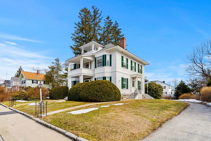 Property Photo:  118 Sanders Ave  MA 01851 