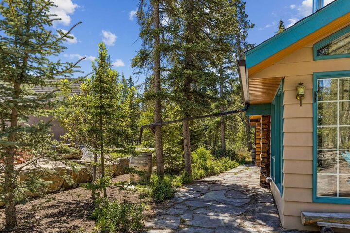 Property Photo: 4 Pine Avenue AB T0L 0K0