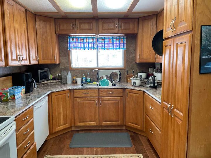 Property Photo: 10416 116 Street AB T0H 1L0