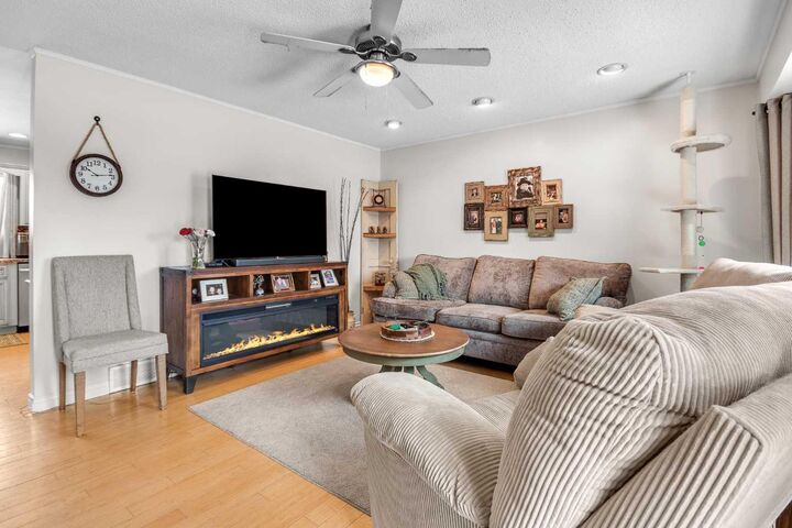 Property Photo:  4812 53 Avenue  AB T0B 2P0 