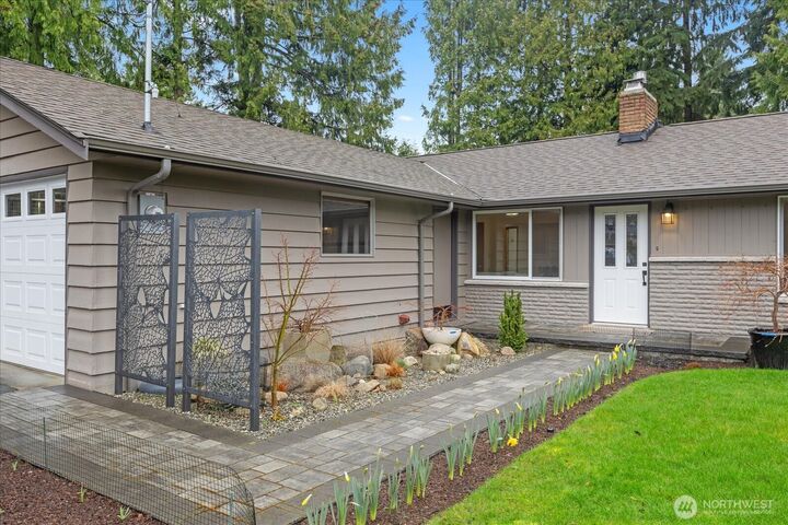 Property Photo:  8125  186th Street SW  WA 98026 
