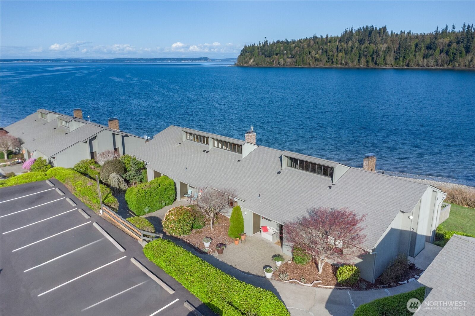 Property Photo: 80 Cascade Place 29 WA 98365