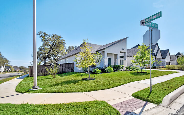 Property Photo:  422 Corwin  TX 78108 