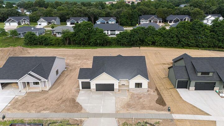 Property Photo: 3810 N Woodbury Lane WI 53545