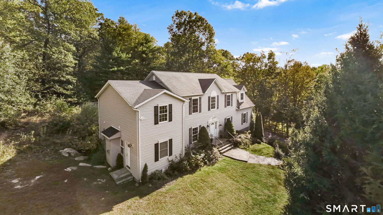 Property Photo:  2 Abbey Lane  CT 06470 
