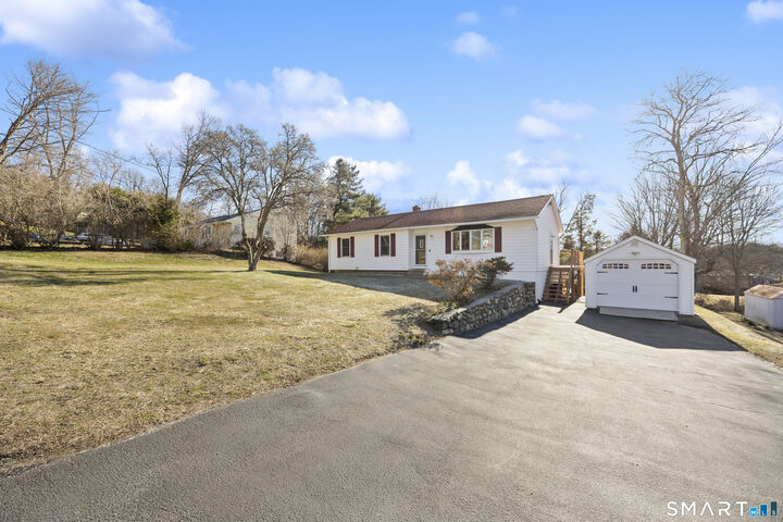 Property Photo:  32 Sandy Lane  CT 06716 