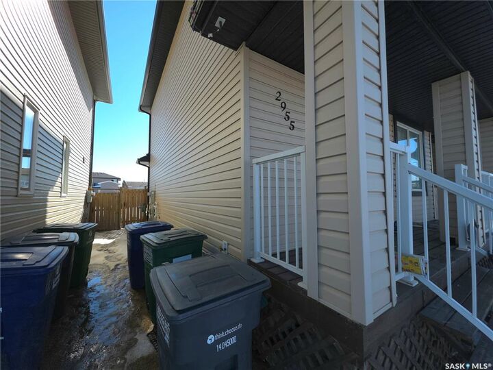Property Photo: 2955 McClocklin Road SK S7R 0A1