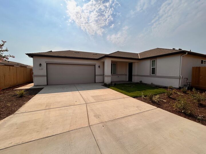 Property Photo:  2158 Bolton Avenue  CA 93274 