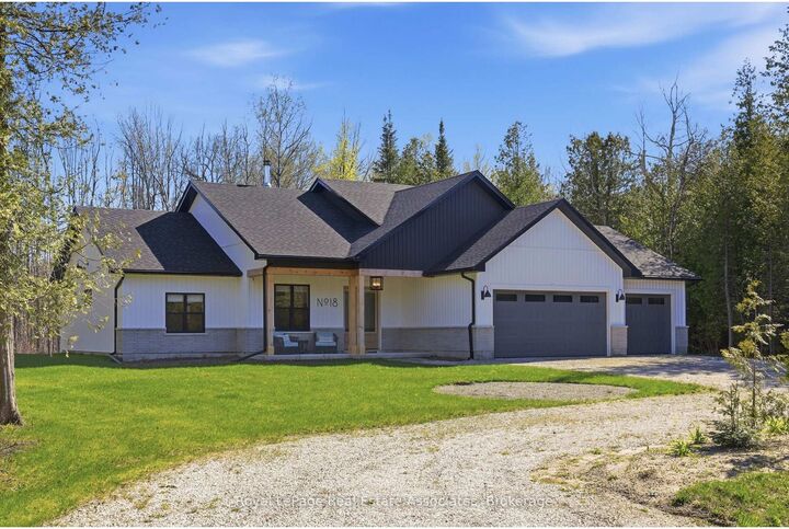 Property Photo: 18 Tamarac Road ON N0H 2T0