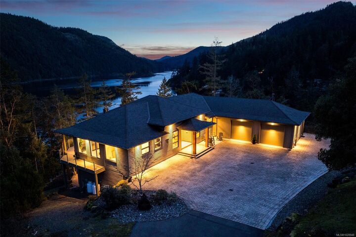 1081 Aspen Rd — photo 1