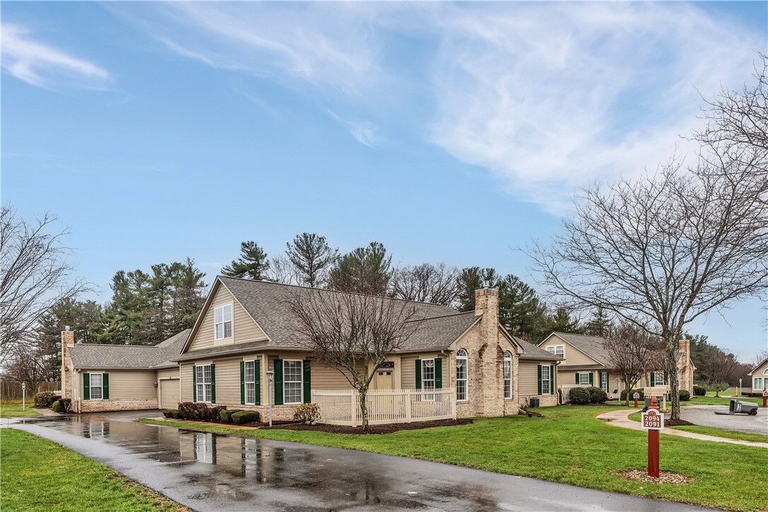 Property Photo:  2091 Winchester Ct  PA 16053 