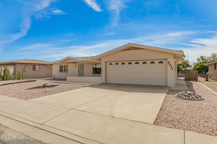Property Photo:  5037 E Escondido Avenue  AZ 85206 
