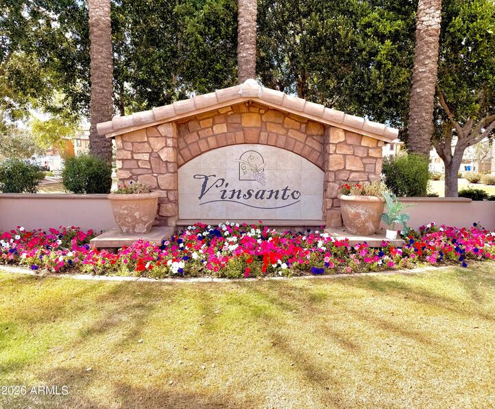 Property Photo: 1834 N 77th Glen AZ 85035