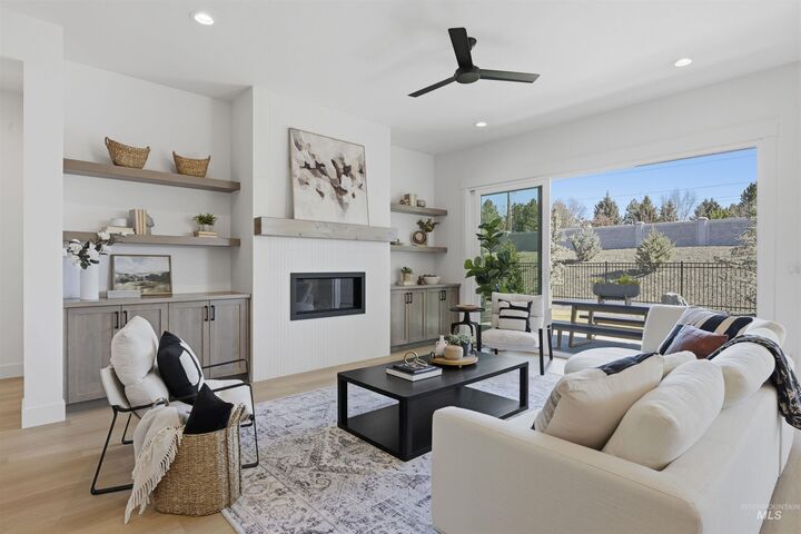 Property Photo: 2182 N Annadale Way ID 83616