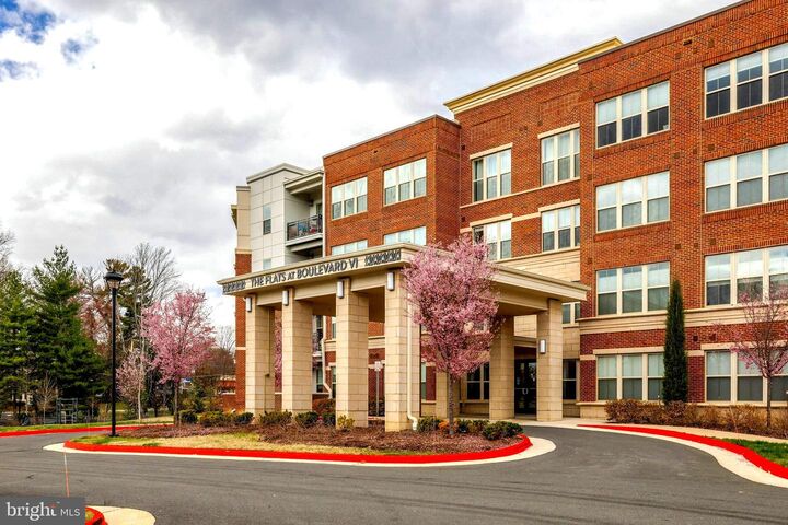 Property Photo:  10755 Fairgrounds Drive 125  VA 22030 