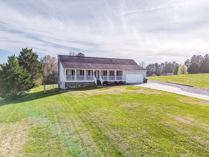 Property Photo: 3916 Salem Valley Road GA 30736
