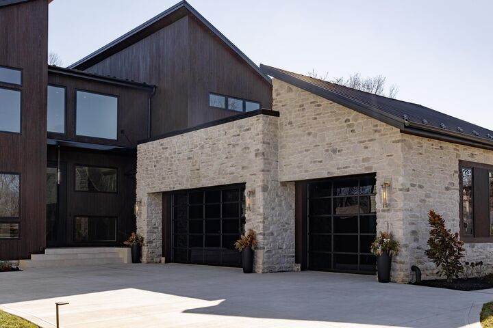 Property Photo: 3134 Asbury Drive OH 43221