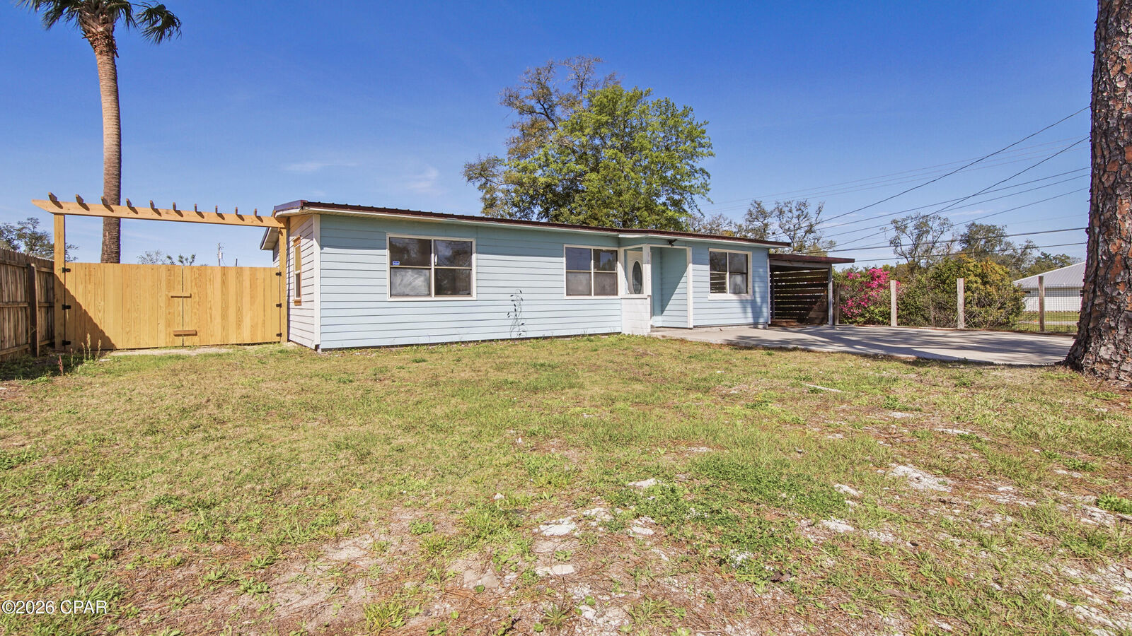 Property Photo: 1613 Hickory Avenue FL 32405